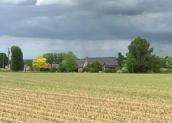 Welcoming And Peaceful ベッド・アンド・ブレックファスト Fougerolles-du-Plessis